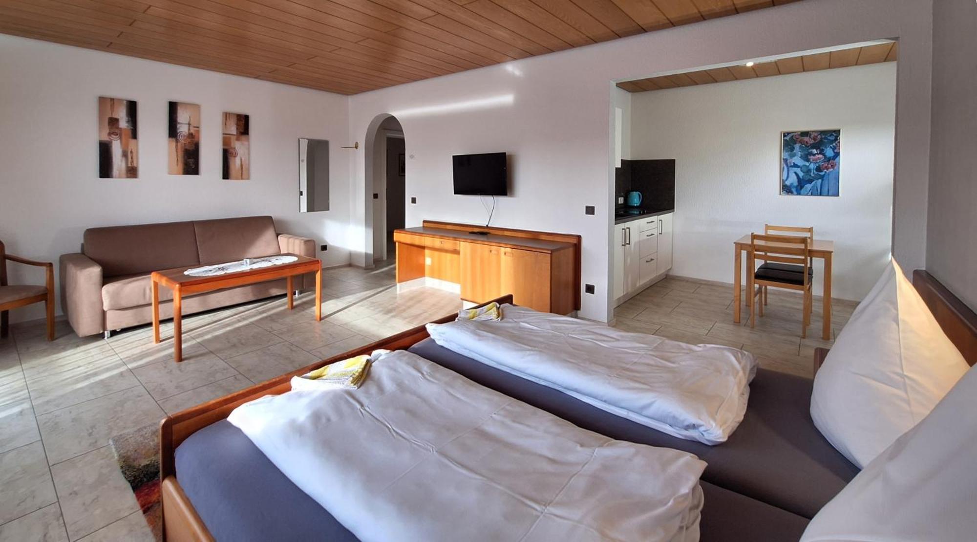 Kirrweiler  Hotel Garni Sebastian מראה חיצוני תמונה