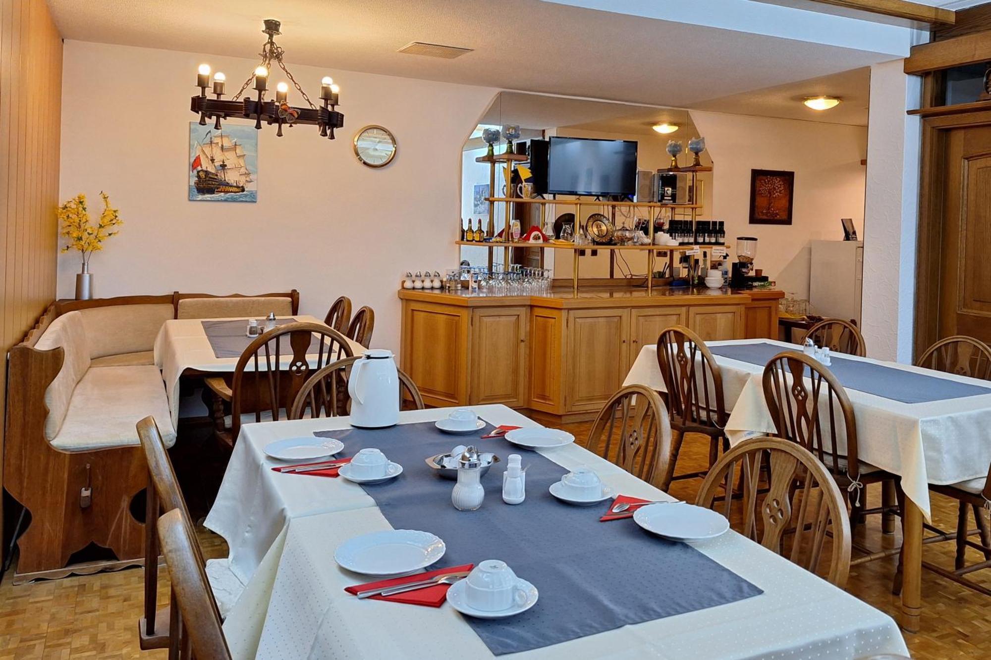 Kirrweiler  Hotel Garni Sebastian מראה חיצוני תמונה
