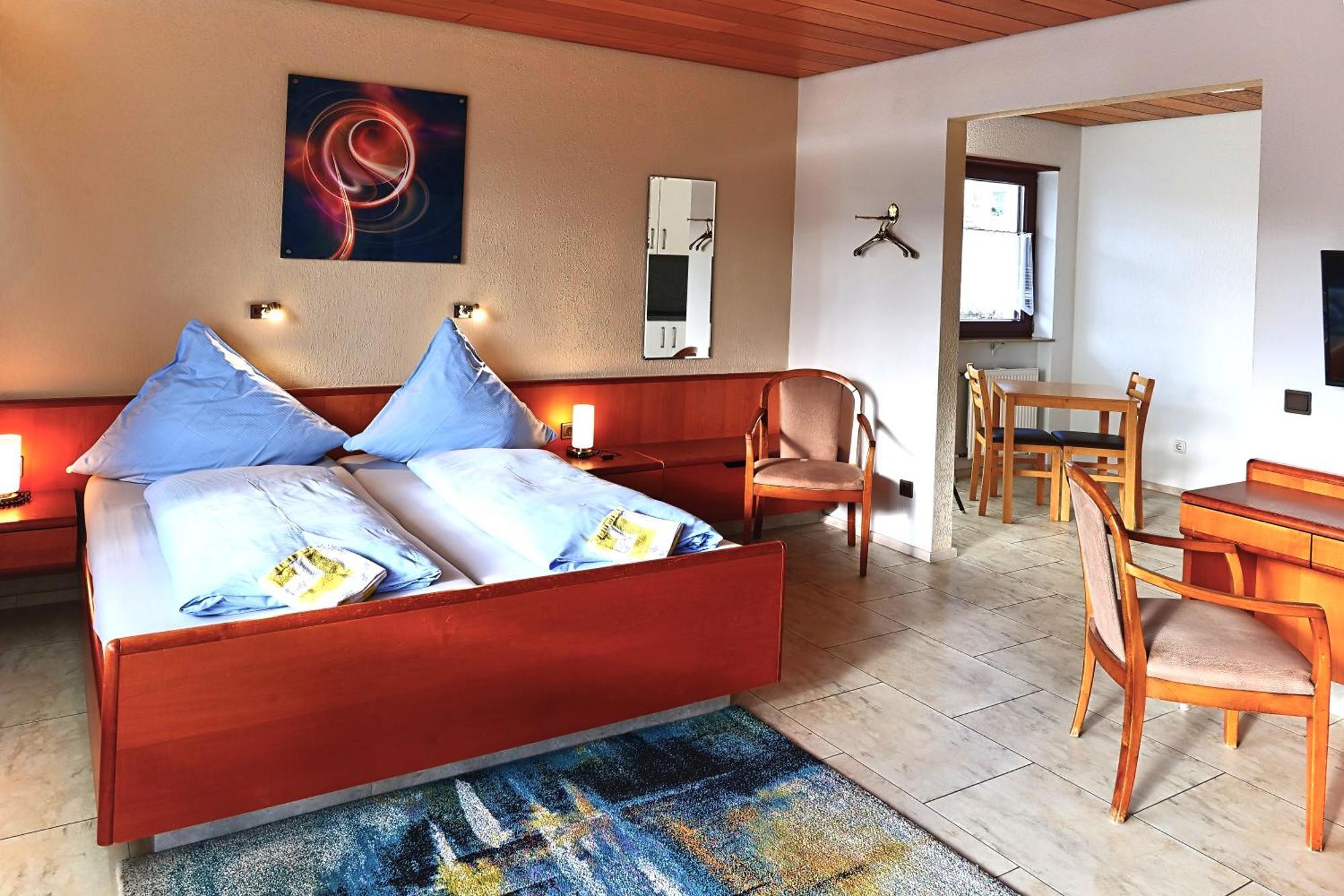 Kirrweiler  Hotel Garni Sebastian מראה חיצוני תמונה