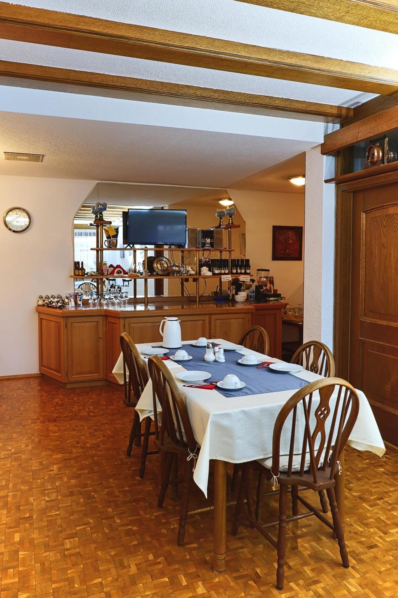 Kirrweiler  Hotel Garni Sebastian מראה חיצוני תמונה