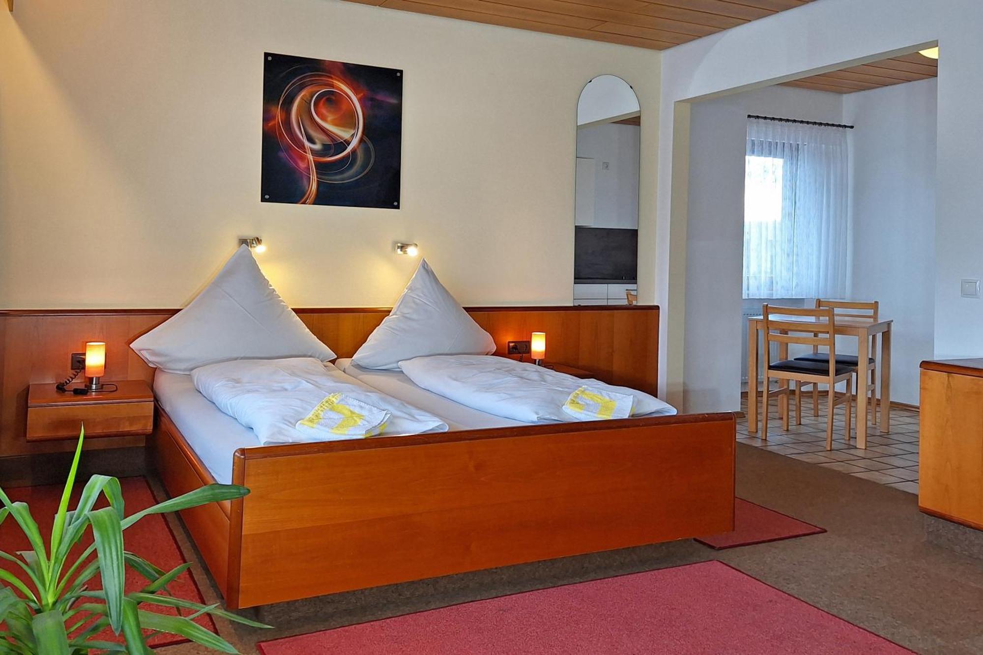 Kirrweiler  Hotel Garni Sebastian מראה חיצוני תמונה